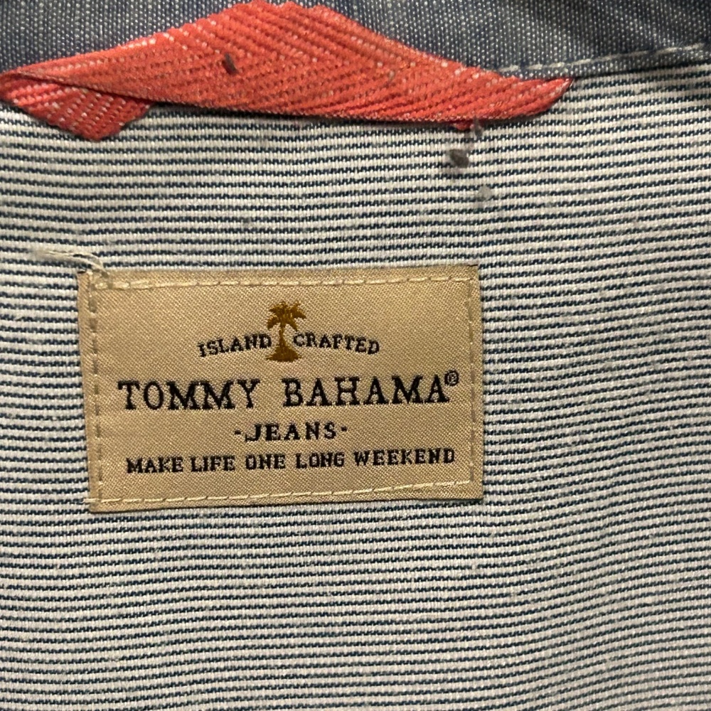 Tommy Bahama - Picture 2 of 4